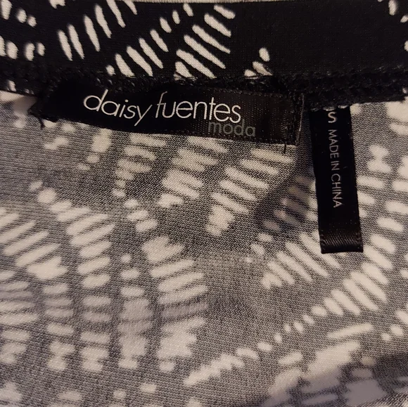 Vintage wrap dress by Daisy Fuentes- black and white - Picture 9 of 10